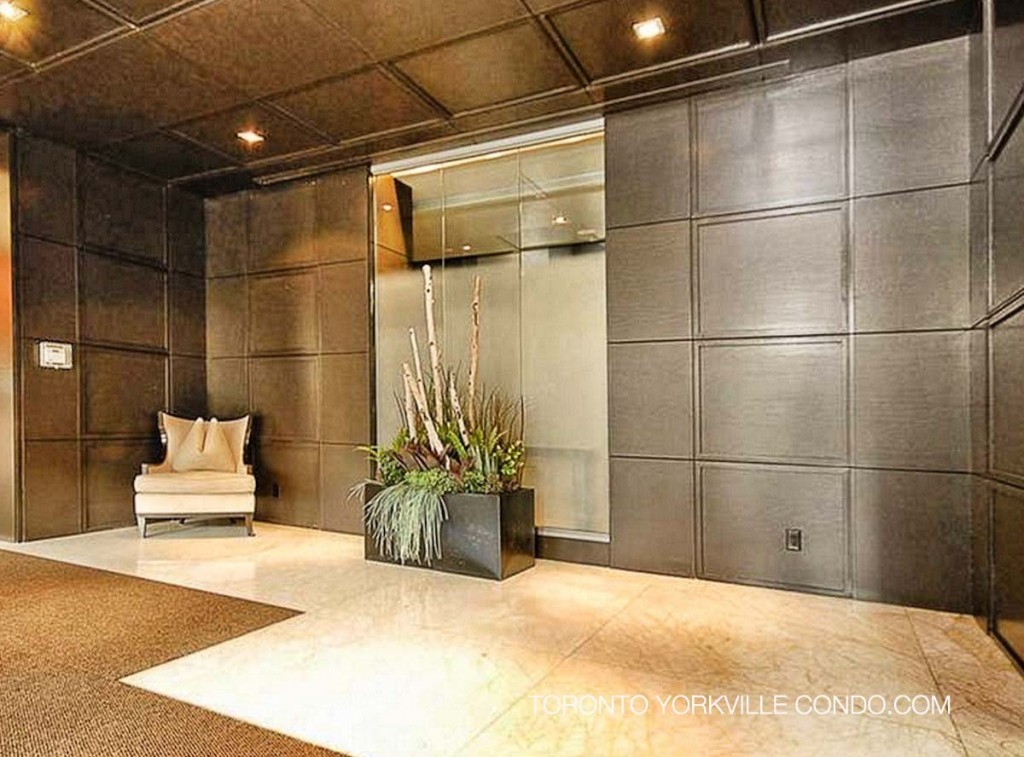 18 Yorkville condo lobby